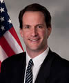 Jim Himes (D)